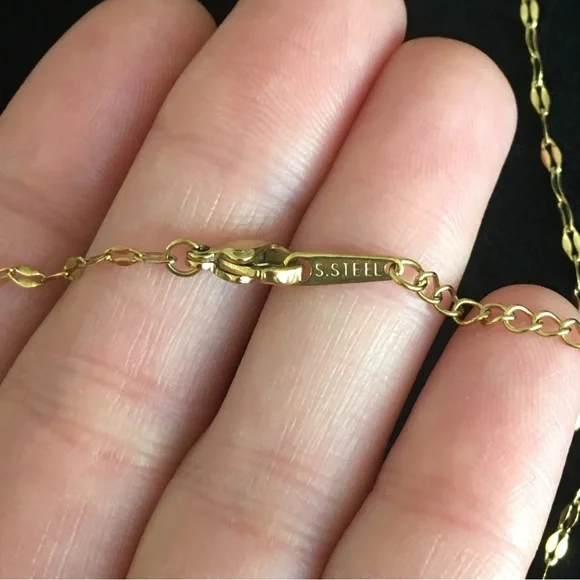 Religious Figure Gold Tone Chain Pendant Necklace - Picture 6 of 10